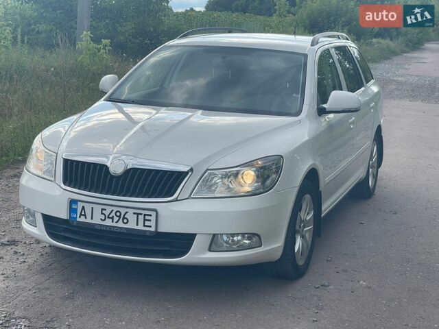 Білий Шкода Октавія, об'ємом двигуна 1.6 л та пробігом 234 тис. км за 9200 $, фото 1 на Automoto.ua