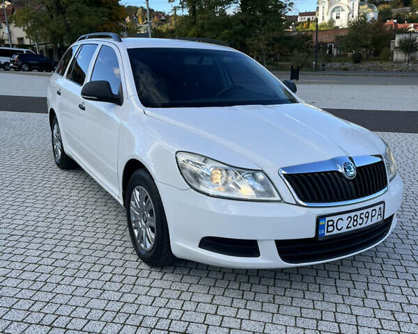 Білий Шкода Октавія, об'ємом двигуна 1.9 л та пробігом 254 тис. км за 6900 $, фото 1 на Automoto.ua