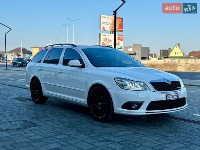 Белый Шкода Октавия, объемом двигателя 2 л и пробегом 213 тыс. км за 12200 $, фото 1 на Automoto.ua