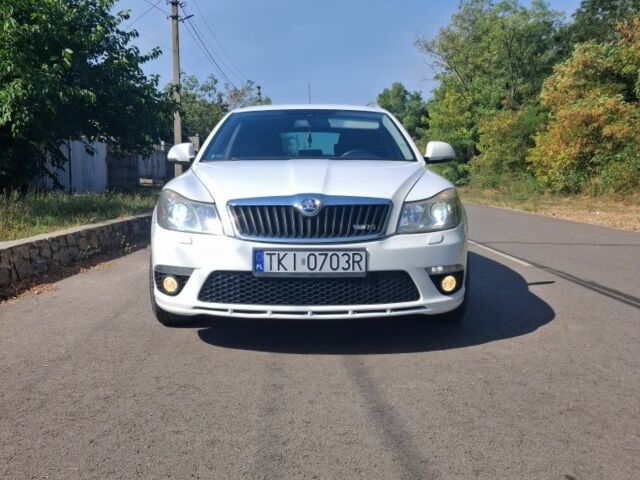 Білий Шкода Октавія, об'ємом двигуна 2 л та пробігом 275 тис. км за 4511 $, фото 1 на Automoto.ua