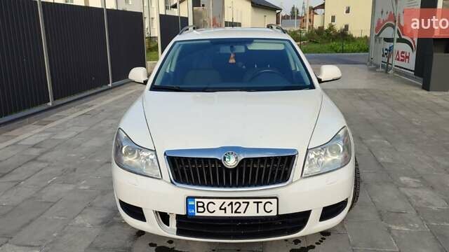 Білий Шкода Октавія, об'ємом двигуна 1.6 л та пробігом 258 тис. км за 6800 $, фото 1 на Automoto.ua