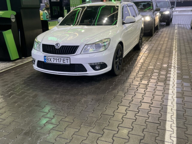 Белый Шкода Октавия, объемом двигателя 1.97 л и пробегом 301 тыс. км за 8999 $, фото 1 на Automoto.ua