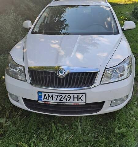 Белый Шкода Октавия, объемом двигателя 1.6 л и пробегом 286 тыс. км за 6800 $, фото 1 на Automoto.ua