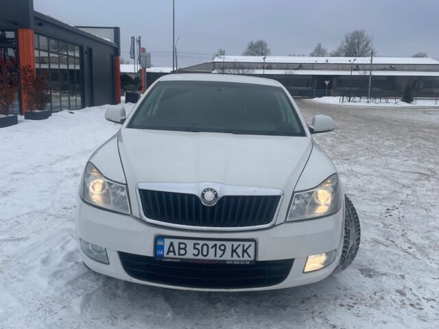 Білий Шкода Октавія, об'ємом двигуна 1.8 л та пробігом 318 тис. км за 6900 $, фото 1 на Automoto.ua