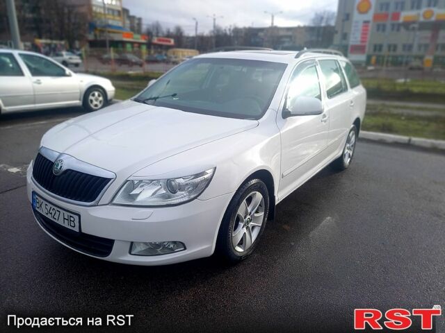 Белый Шкода Октавия, объемом двигателя 1.4 л и пробегом 271 тыс. км за 6900 $, фото 1 на Automoto.ua