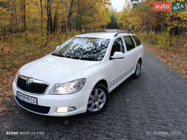 Белый Шкода Октавия, объемом двигателя 1.6 л и пробегом 308 тыс. км за 7400 $, фото 1 на Automoto.ua