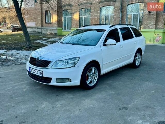 Білий Шкода Октавія, об'ємом двигуна 1.6 л та пробігом 360 тис. км за 6150 $, фото 1 на Automoto.ua