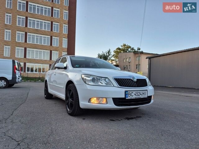 Білий Шкода Октавія, об'ємом двигуна 1.6 л та пробігом 370 тис. км за 6300 $, фото 1 на Automoto.ua
