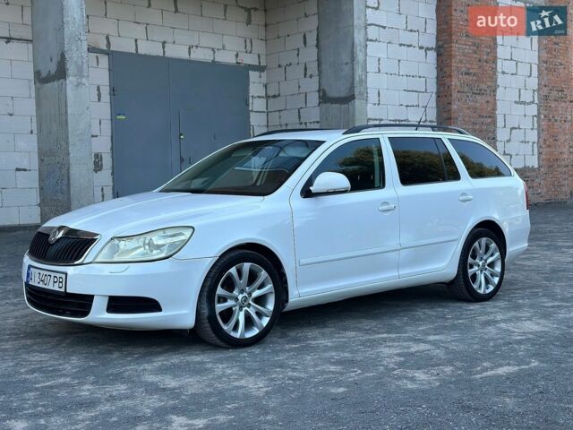 Белый Шкода Октавия, объемом двигателя 1.6 л и пробегом 259 тыс. км за 6350 $, фото 1 на Automoto.ua