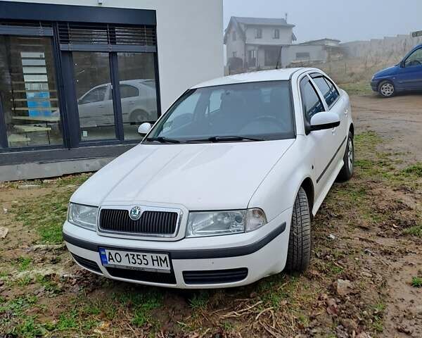 Білий Шкода Октавія, об'ємом двигуна 1.9 л та пробігом 252 тис. км за 5500 $, фото 1 на Automoto.ua