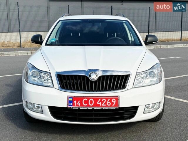 Білий Шкода Октавія, об'ємом двигуна 1.6 л та пробігом 137 тис. км за 8100 $, фото 1 на Automoto.ua