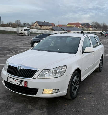 Белый Шкода Октавия, объемом двигателя 0 л и пробегом 247 тыс. км за 6550 $, фото 1 на Automoto.ua