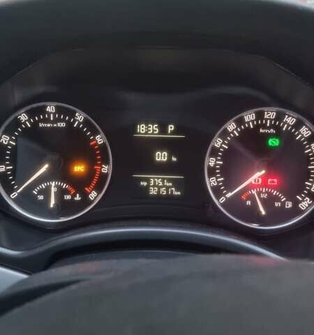 Белый Шкода Октавия, объемом двигателя 1.8 л и пробегом 322 тыс. км за 6900 $, фото 1 на Automoto.ua