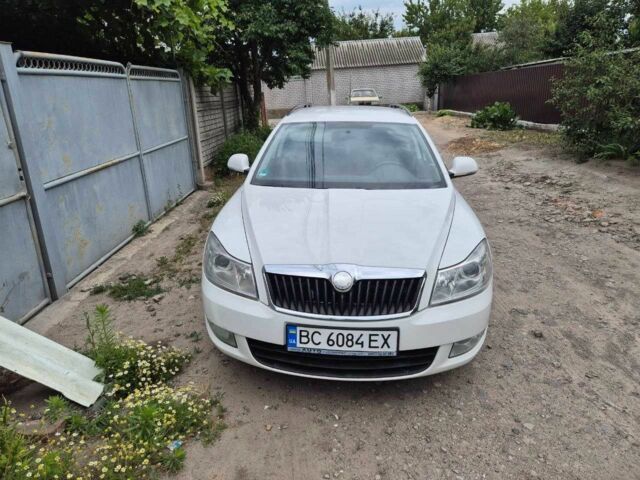 Білий Шкода Октавія, об'ємом двигуна 1.6 л та пробігом 278 тис. км за 7600 $, фото 1 на Automoto.ua