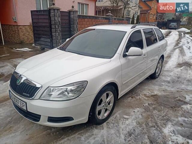 Білий Шкода Октавія, об'ємом двигуна 1.6 л та пробігом 263 тис. км за 6850 $, фото 1 на Automoto.ua