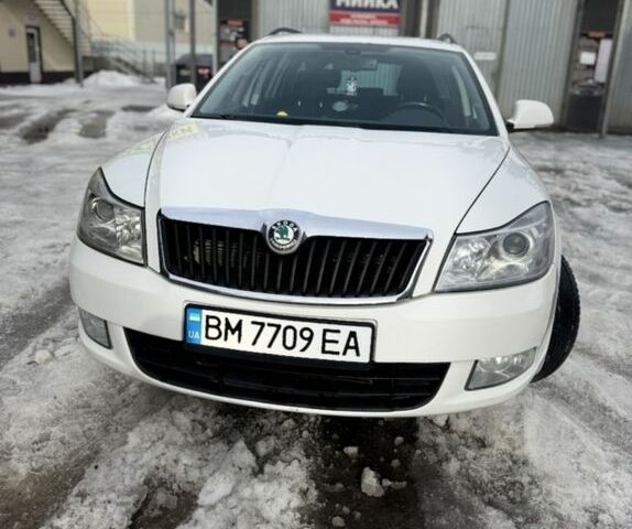 Белый Шкода Октавия, объемом двигателя 1.6 л и пробегом 185 тыс. км за 7600 $, фото 1 на Automoto.ua