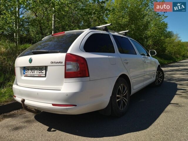 Білий Шкода Октавія, об'ємом двигуна 1.6 л та пробігом 269 тис. км за 7700 $, фото 1 на Automoto.ua