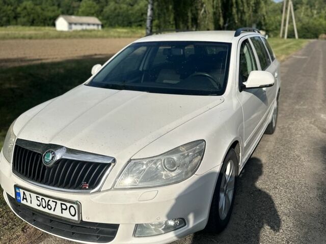 Білий Шкода Октавія, об'ємом двигуна 1.6 л та пробігом 199 тис. км за 6550 $, фото 1 на Automoto.ua