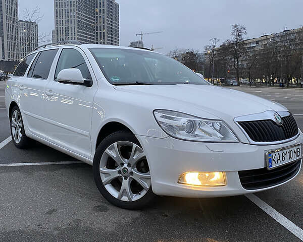 Білий Шкода Октавія, об'ємом двигуна 1.6 л та пробігом 270 тис. км за 8500 $, фото 1 на Automoto.ua