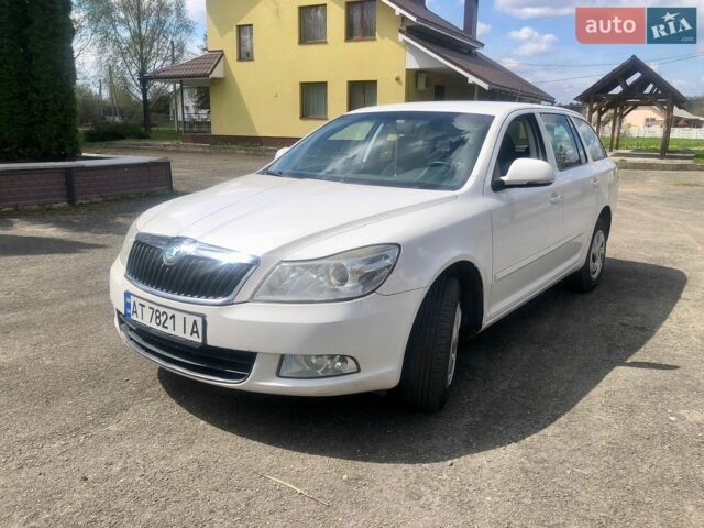 Белый Шкода Октавия, объемом двигателя 1.6 л и пробегом 456 тыс. км за 6600 $, фото 1 на Automoto.ua