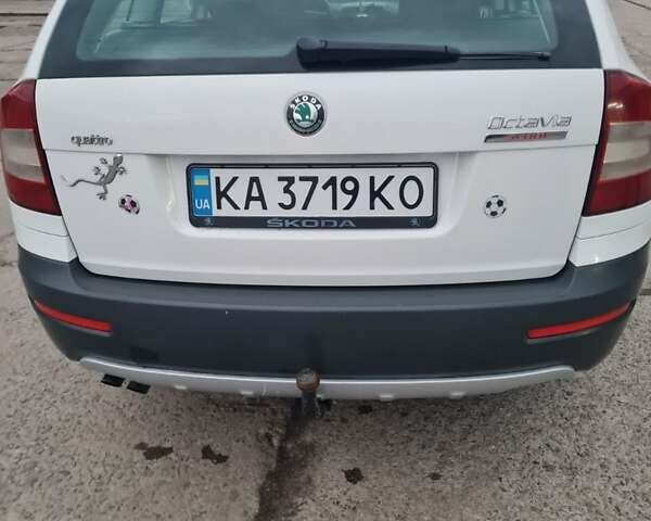 Шкода Октавия 2011 в Новом Буге на Automoto.ua Белый Шкода Октавия, объемом двигателя 1.8 л и пробегом 255 тыс. км за 8000 $, фото 1 на Automoto.ua