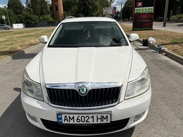 Белый Шкода Октавия, объемом двигателя 1.6 л и пробегом 270 тыс. км за 6500 $, фото 1 на Automoto.ua