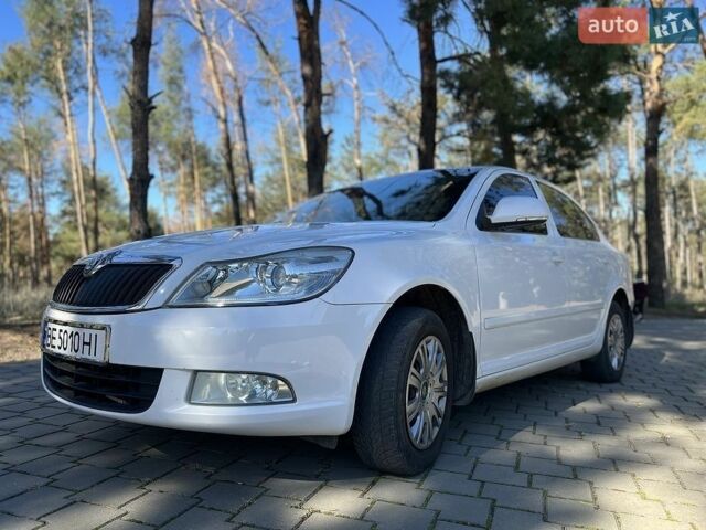 Белый Шкода Октавия, объемом двигателя 1.8 л и пробегом 170 тыс. км за 8600 $, фото 1 на Automoto.ua