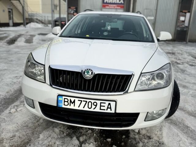 Білий Шкода Октавія, об'ємом двигуна 1.6 л та пробігом 185 тис. км за 7600 $, фото 1 на Automoto.ua