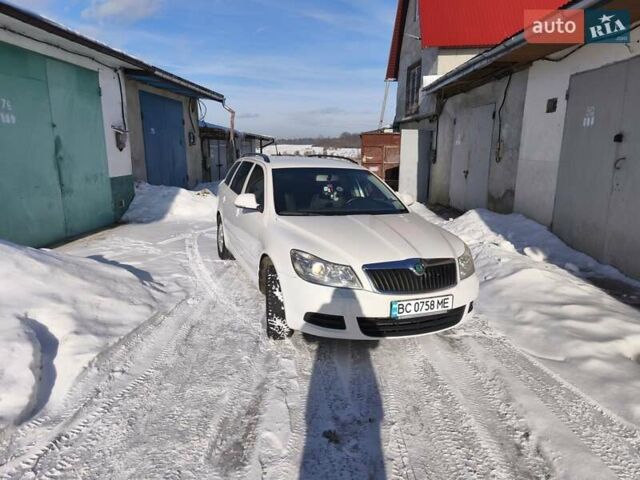 Белый Шкода Октавия, объемом двигателя 1.6 л и пробегом 192 тыс. км за 7700 $, фото 1 на Automoto.ua