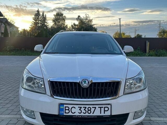 Білий Шкода Октавія, об'ємом двигуна 1.6 л та пробігом 258 тис. км за 7200 $, фото 1 на Automoto.ua