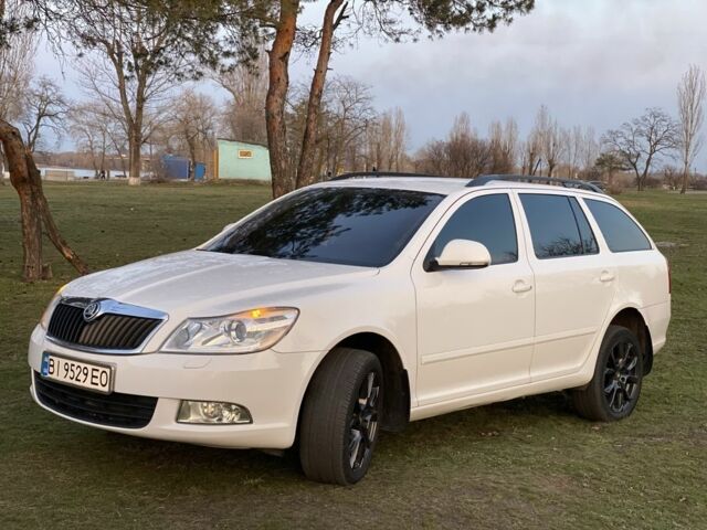 Белый Шкода Октавия, объемом двигателя 1.4 л и пробегом 219 тыс. км за 7000 $, фото 1 на Automoto.ua