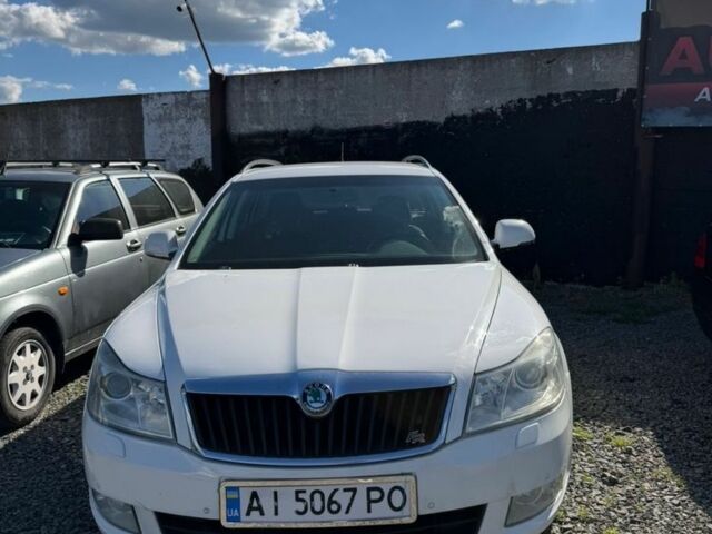 Білий Шкода Октавія, об'ємом двигуна 1.6 л та пробігом 199 тис. км за 8350 $, фото 1 на Automoto.ua