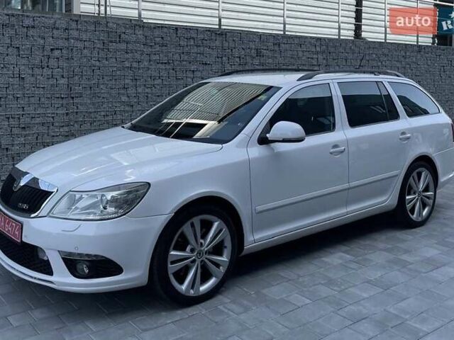 Білий Шкода Октавія, об'ємом двигуна 2 л та пробігом 180 тис. км за 9800 $, фото 1 на Automoto.ua