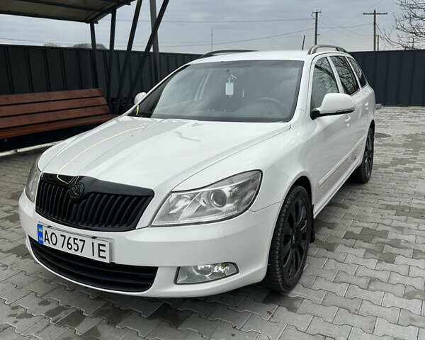 Белый Шкода Октавия, объемом двигателя 1.97 л и пробегом 286 тыс. км за 7999 $, фото 1 на Automoto.ua