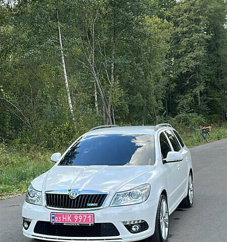 Белый Шкода Октавия, объемом двигателя 1.98 л и пробегом 147 тыс. км за 10000 $, фото 1 на Automoto.ua