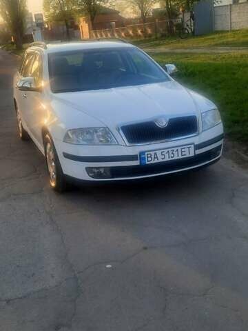 Белый Шкода Октавия, объемом двигателя 1.6 л и пробегом 185 тыс. км за 6900 $, фото 1 на Automoto.ua