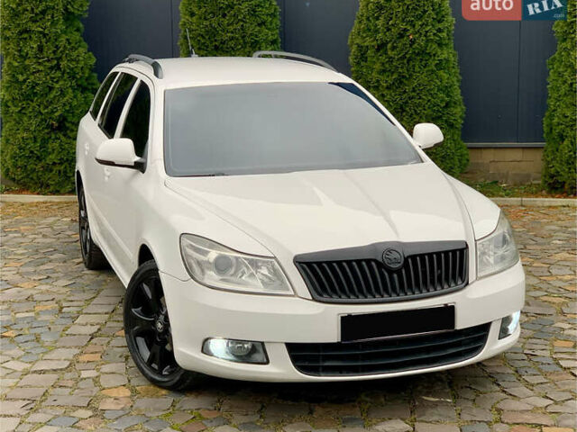 Белый Шкода Октавия, объемом двигателя 1.6 л и пробегом 271 тыс. км за 7950 $, фото 1 на Automoto.ua