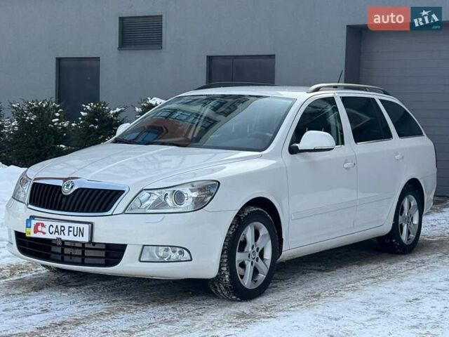 Белый Шкода Октавия, объемом двигателя 1.6 л и пробегом 330 тыс. км за 8100 $, фото 1 на Automoto.ua