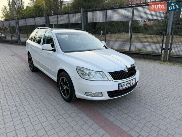 Білий Шкода Октавія, об'ємом двигуна 1.6 л та пробігом 250 тис. км за 6999 $, фото 1 на Automoto.ua