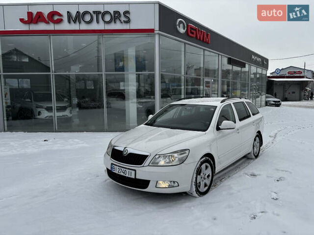 Білий Шкода Октавія, об'ємом двигуна 1.6 л та пробігом 170 тис. км за 8100 $, фото 1 на Automoto.ua