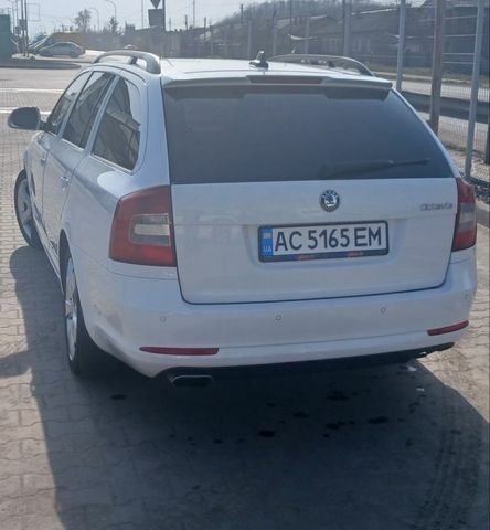 Білий Шкода Октавія, об'ємом двигуна 1.6 л та пробігом 287 тис. км за 7500 $, фото 1 на Automoto.ua