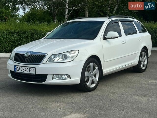 Белый Шкода Октавия, объемом двигателя 1.8 л и пробегом 227 тыс. км за 6999 $, фото 1 на Automoto.ua