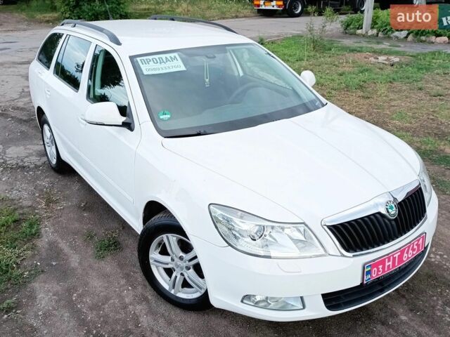 Белый Шкода Октавия, объемом двигателя 1.8 л и пробегом 200 тыс. км за 8200 $, фото 1 на Automoto.ua