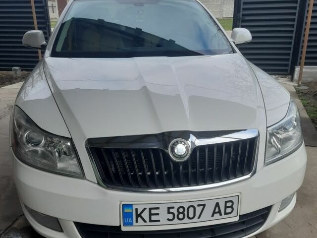 Белый Шкода Октавия, объемом двигателя 1.2 л и пробегом 197 тыс. км за 8500 $, фото 1 на Automoto.ua