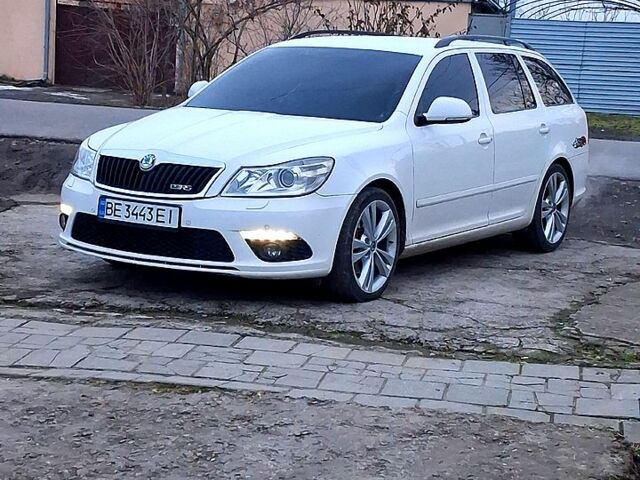 Белый Шкода Октавия, объемом двигателя 2 л и пробегом 290 тыс. км за 10500 $, фото 1 на Automoto.ua