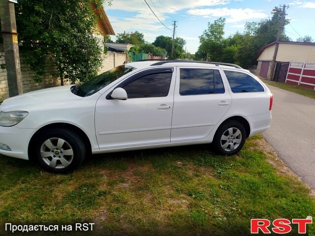 Білий Шкода Октавія, об'ємом двигуна 2 л та пробігом 325 тис. км за 7650 $, фото 1 на Automoto.ua