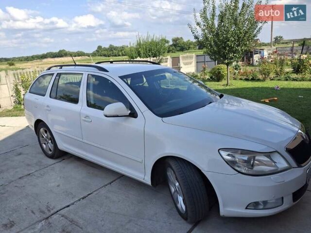 Білий Шкода Октавія, об'ємом двигуна 1.6 л та пробігом 333 тис. км за 7700 $, фото 1 на Automoto.ua