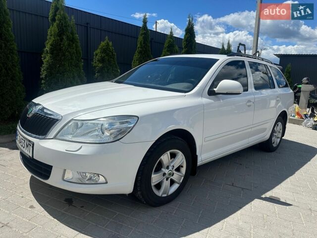 Білий Шкода Октавія, об'ємом двигуна 1.6 л та пробігом 230 тис. км за 7900 $, фото 1 на Automoto.ua