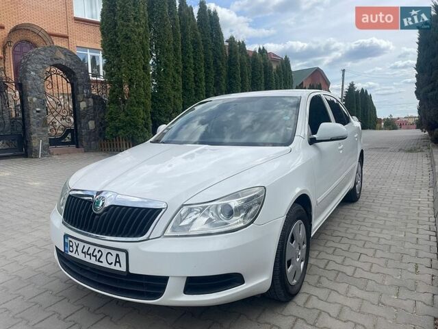 Белый Шкода Октавия, объемом двигателя 1.6 л и пробегом 298 тыс. км за 8300 $, фото 1 на Automoto.ua