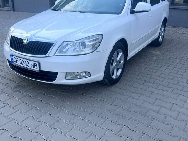 Білий Шкода Октавія, об'ємом двигуна 1.6 л та пробігом 266 тис. км за 8300 $, фото 1 на Automoto.ua